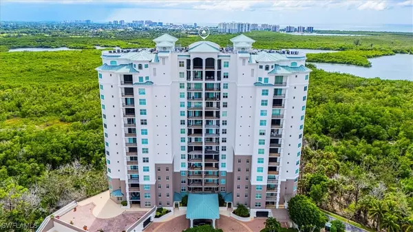 445 Cove Tower DR #903, Naples, FL 34110