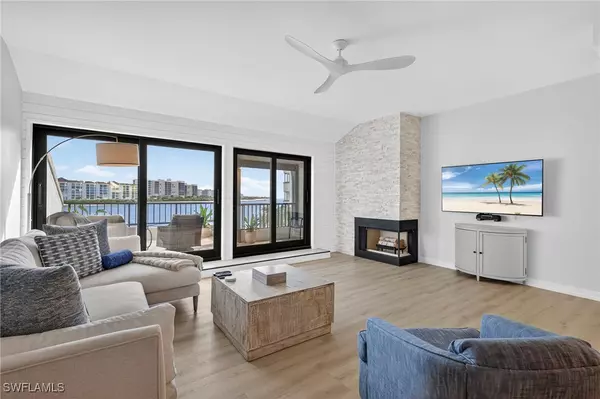 Naples, FL 34113,111 La Peninsula BLVD #111