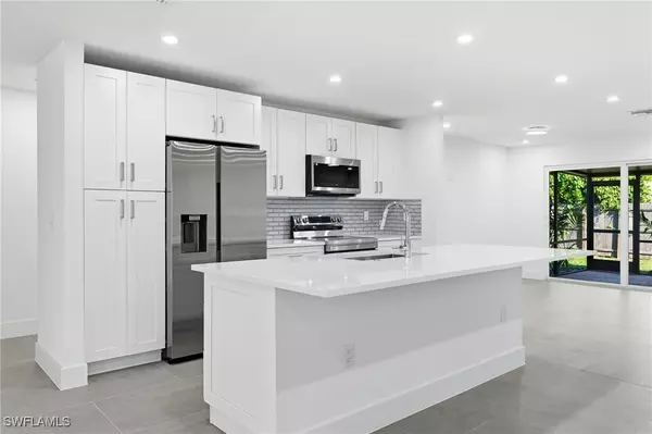 3929 Mohawk PL, Naples, FL 34112