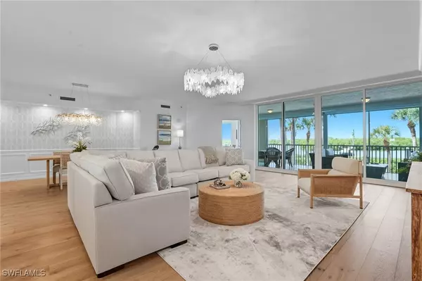 445 DOCKSIDE DR #B202, Naples, FL 34110