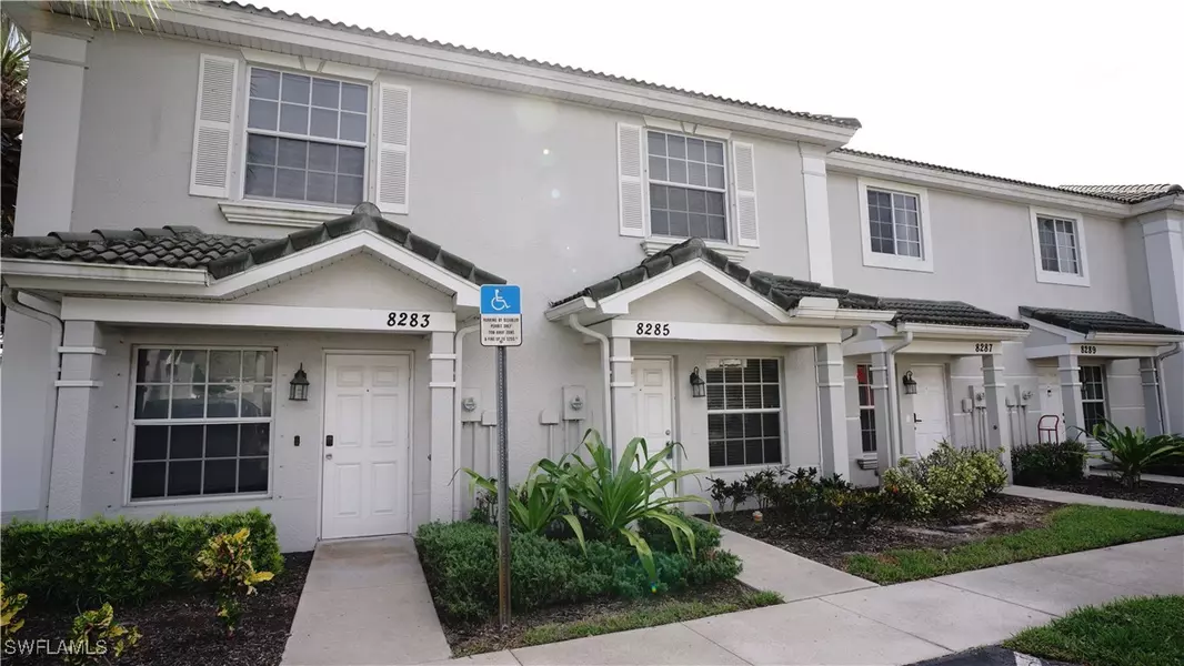 8285 Pacific Beach DR, Fort Myers, FL 33966