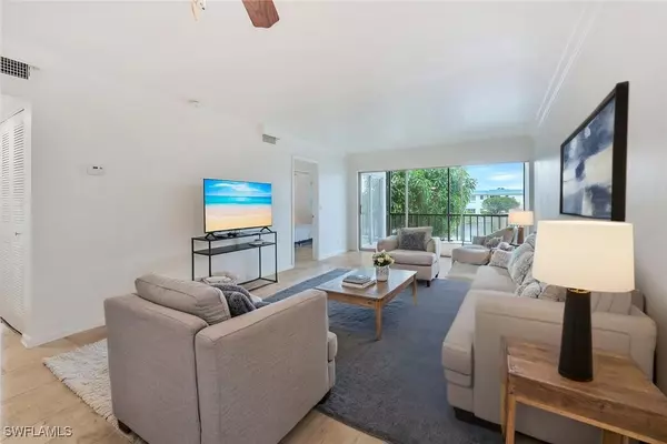 Naples, FL 34103,3030 Binnacle DR #201