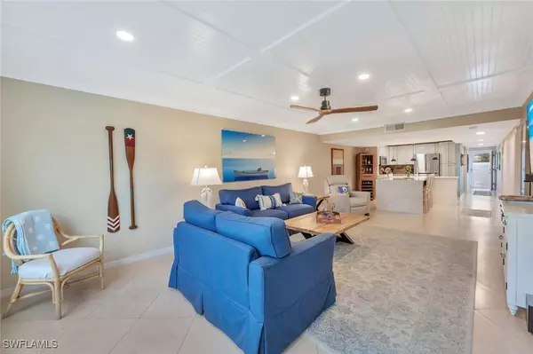 Naples, FL 34103,4200 Belair LN #105