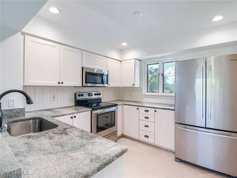 1633 Spoonbill LN #1633C, Naples, FL 34105