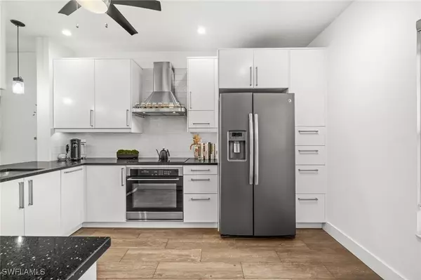 3235 Cypress Glen WAY #307, Naples, FL 34109