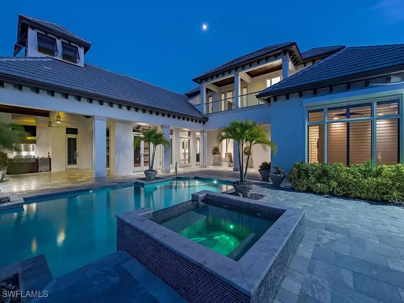 605 Galleon DR, Naples, FL 34102