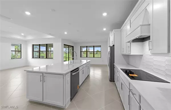 Alva, FL 33920,17043 Bishop BLVD