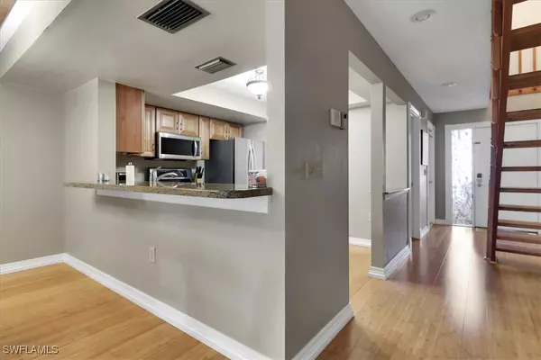 Naples, FL 34108,800 Meadowland DR #Apt H