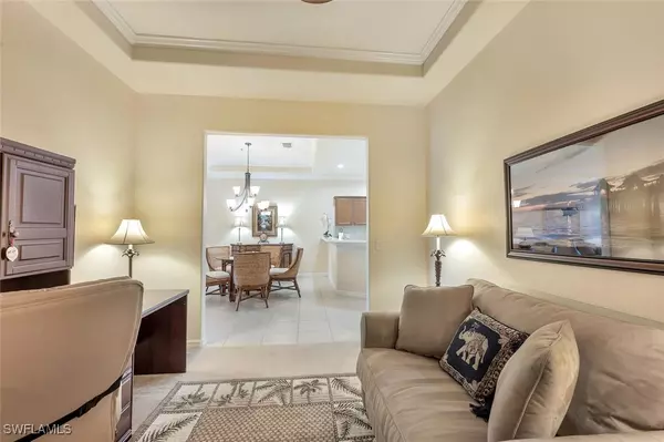 Naples, FL 34112,4863 Hampshire CT #305