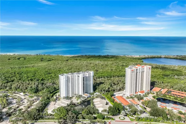 6361 Pelican Bay BLVD #402, Naples, FL 34108