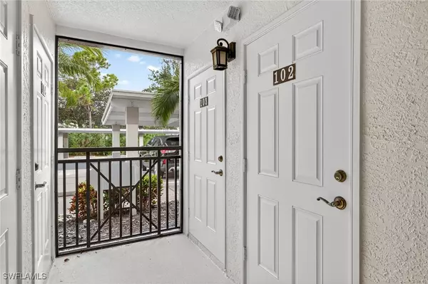 Estero, FL 33928,20916 Island Sound CIR #102