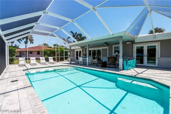 9755 Bobwhite LN, Bonita Springs, FL 34135