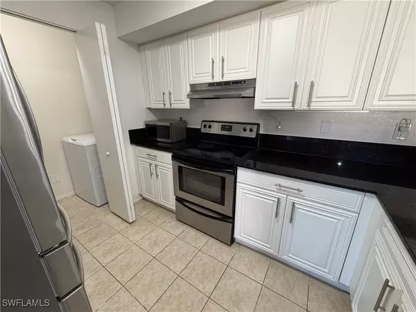 Naples, FL 34104,8275 Ibis Club DR #706