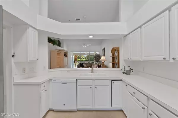 Naples, FL 34109,2405 Harmony LN #203