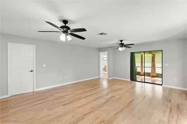 Bonita Springs, FL 34135,27673 Tennessee ST