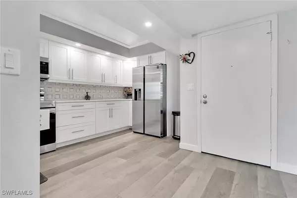 Naples, FL 34105,1086 Forest Lakes DR #9109