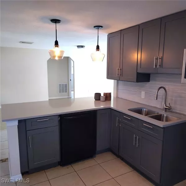 North Fort Myers, FL 33903,1195 Green AVE