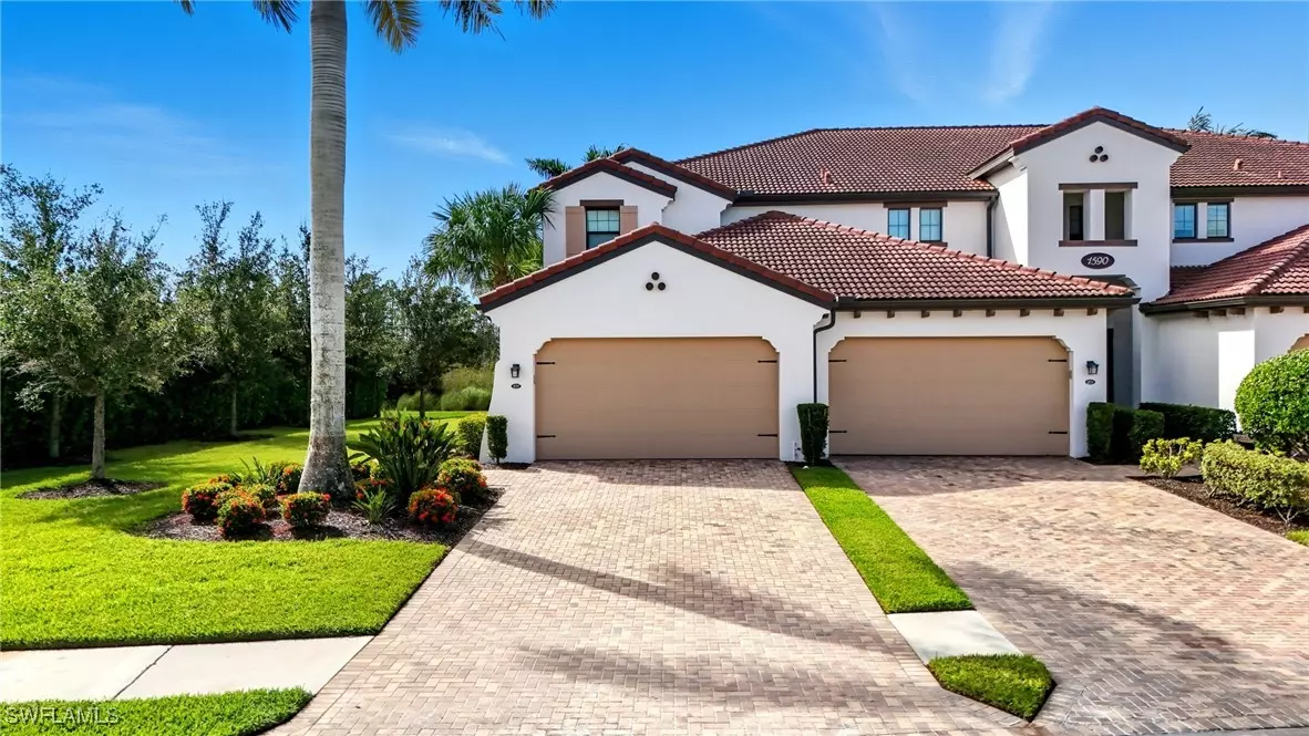 Naples, FL 34113,1590 Oceania DR S #1