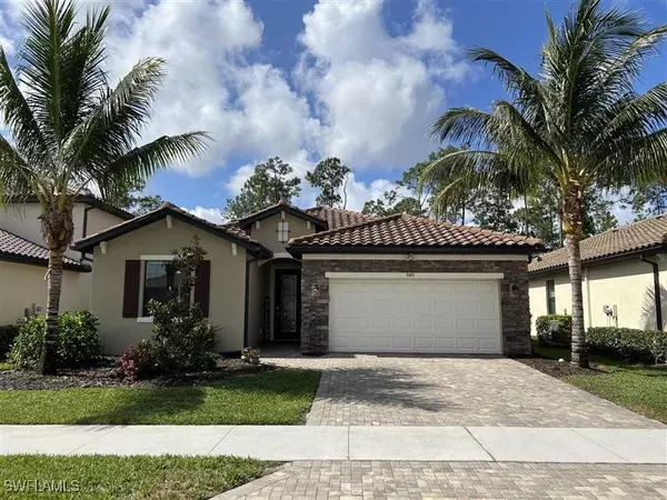 9495 Foxglove LN, Naples, FL 34120