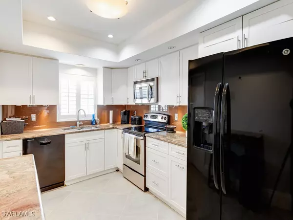 Naples, FL 34108,542 110th AVE N