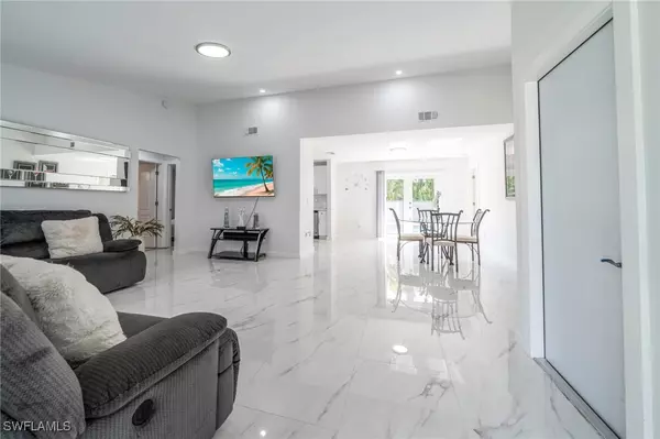 17668 Taylor DR, Fort Myers, FL 33908