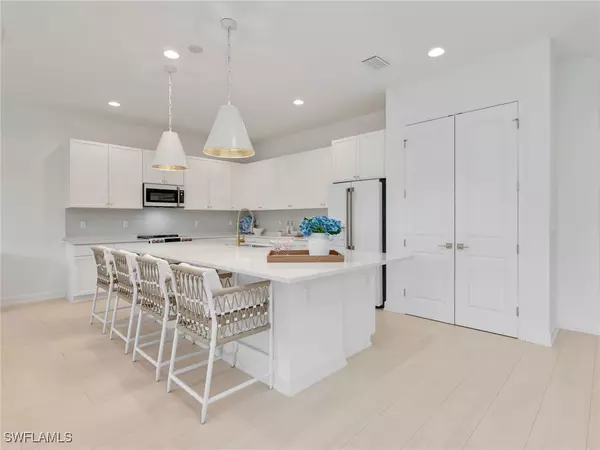 Estero, FL 33928,20581 Fair Oak LN