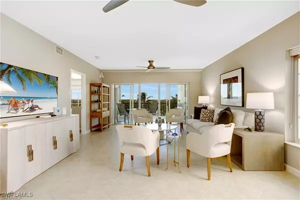 Naples, FL 34110,13105 Vanderbilt DR #405