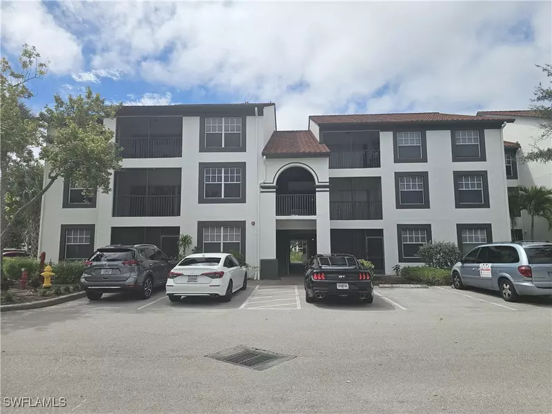 7965 Preserve CIR #727, Naples, FL 34119