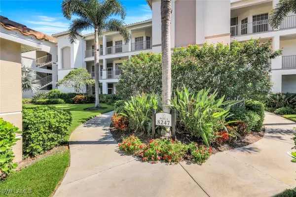 8247 Parkstone PL #205, Naples, FL 34120