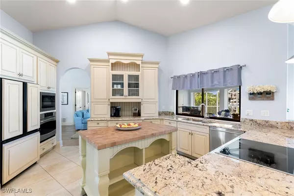 Marco Island, FL 34145,1181 Marlin CT