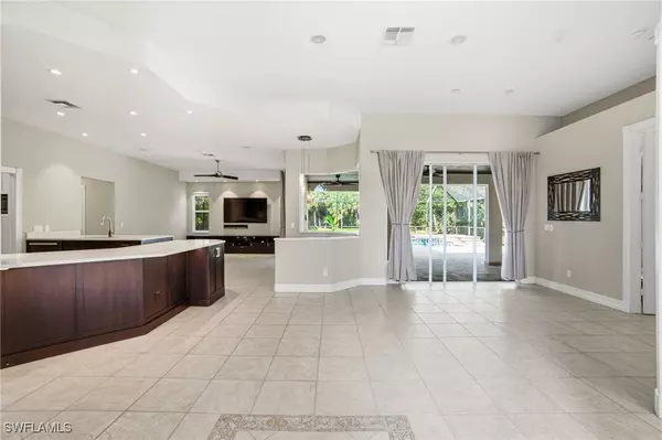 Naples, FL 34116,12885 Collier BLVD