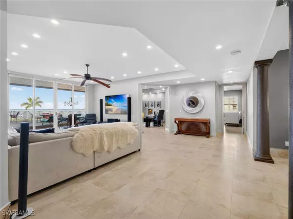 Marco Island, FL 34145,4000 Royal Marco WAY #329