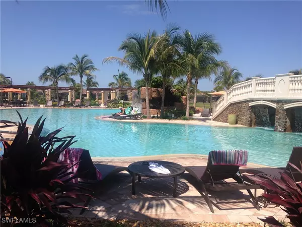 9719 Acqua CT #238, Naples, FL 34113