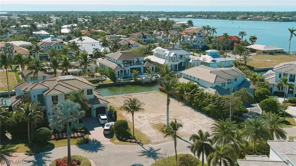 Naples, FL 34102,1670 Dolphin CT