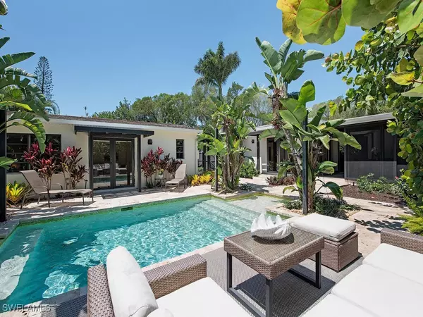 1200 9th AVE N, Naples, FL 34102