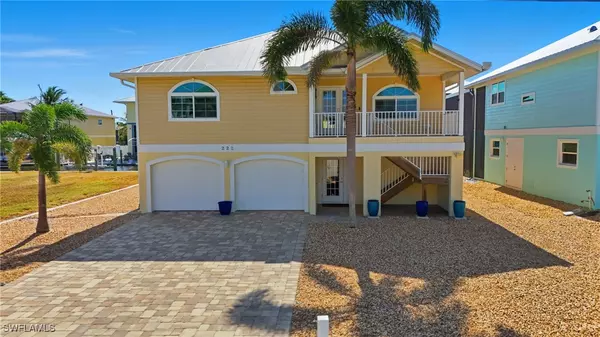 222 Flamingo ST, Fort Myers Beach, FL 33931