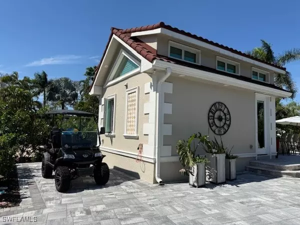 Naples, FL 34114,4670 Southern Breeze DR