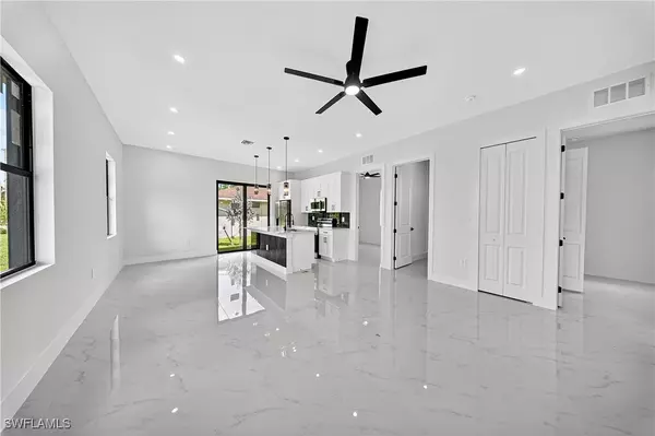 Lehigh Acres, FL 33936,4204 E 3rd ST