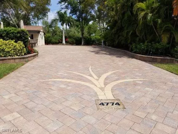 Naples, FL 34114,4774 Southern Breeze DR