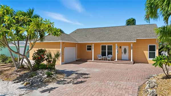 421 Connecticut ST, Fort Myers Beach, FL 33931