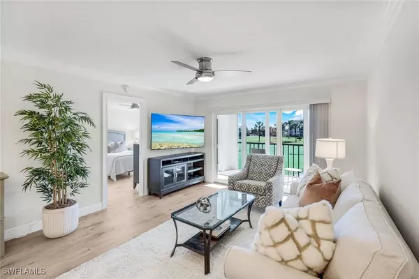 9 High Point CIR N #208, Naples, FL 34103