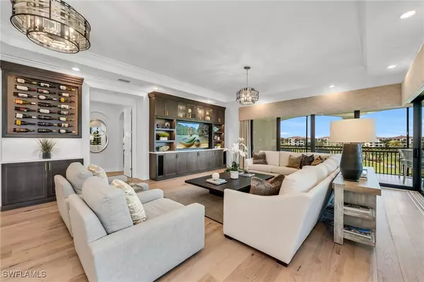 Naples, FL 34110,16355 Viansa WAY #302