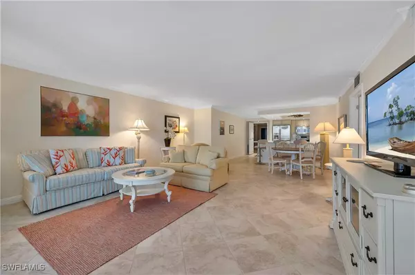 Naples, FL 34102,1919 Gulf Shore BLVD N #601