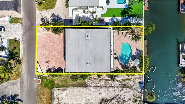 Fort Myers Beach, FL 33931,110 Bahia VIA