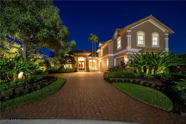 8752 Muirfield DR, Naples, FL 34109