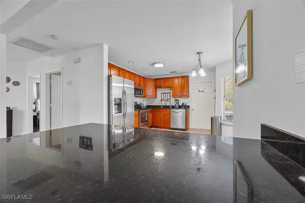 Naples, FL 34117,441 3rd ST SW