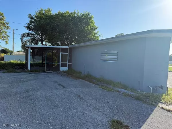 Immokalee, FL 34142,114 Immokalee DR