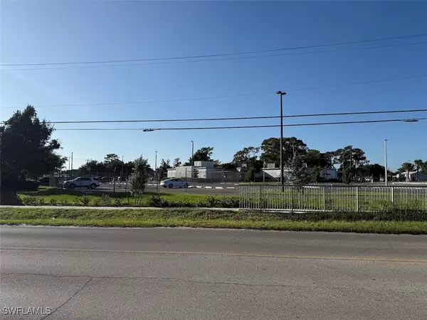 Immokalee, FL 34142,114 Immokalee DR