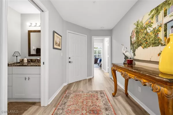 Naples, FL 34112,4650 Yacht Harbor DR #121