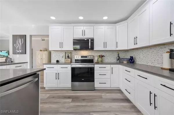 Naples, FL 34112,4650 Yacht Harbor DR #121